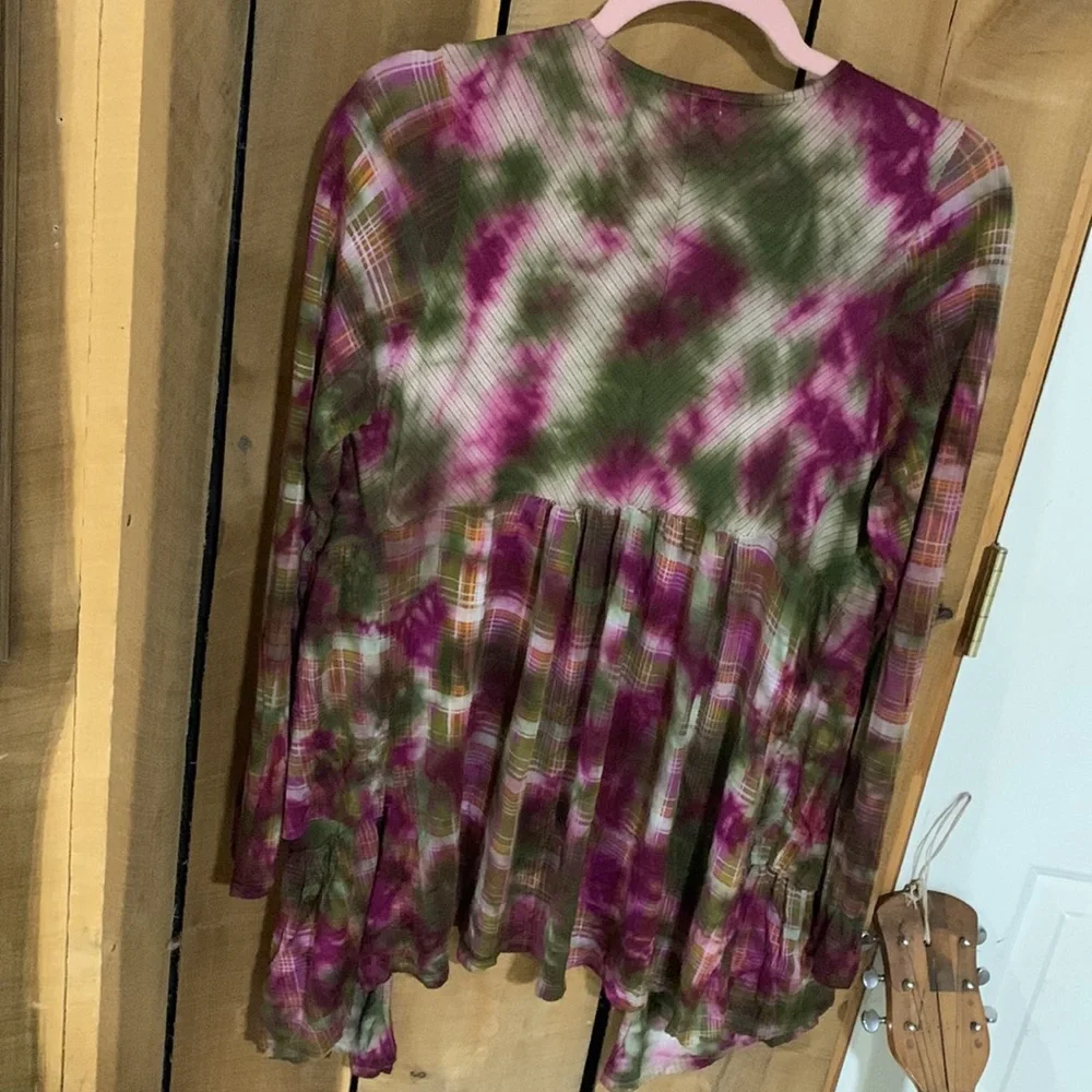 One World Open Front Top - Picture 4 of 6